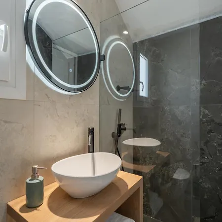 Irini's Poiema * レフケス