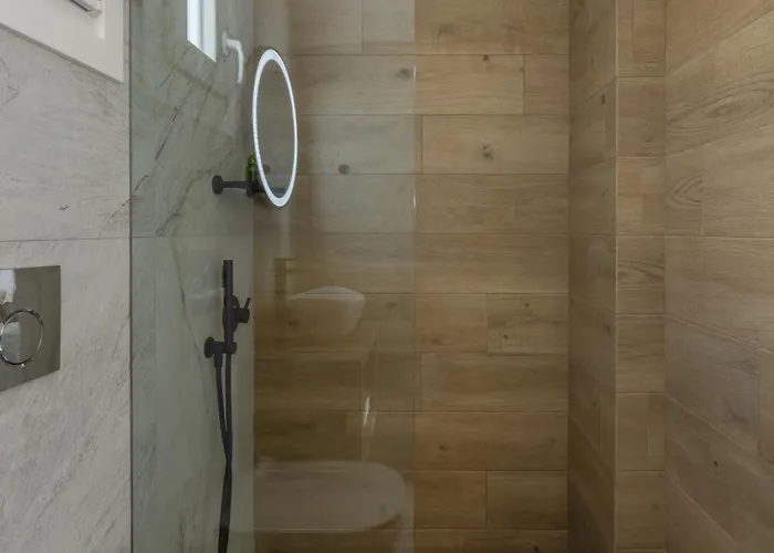 Irini's Poiema * Lefkes (Paros)